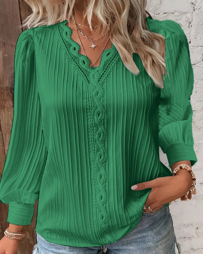 Sofie | Selvie – Bluse med spidskant og folder
