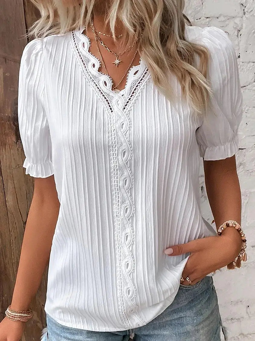Sofie | Mira – Feminin top med spidsdetaljer