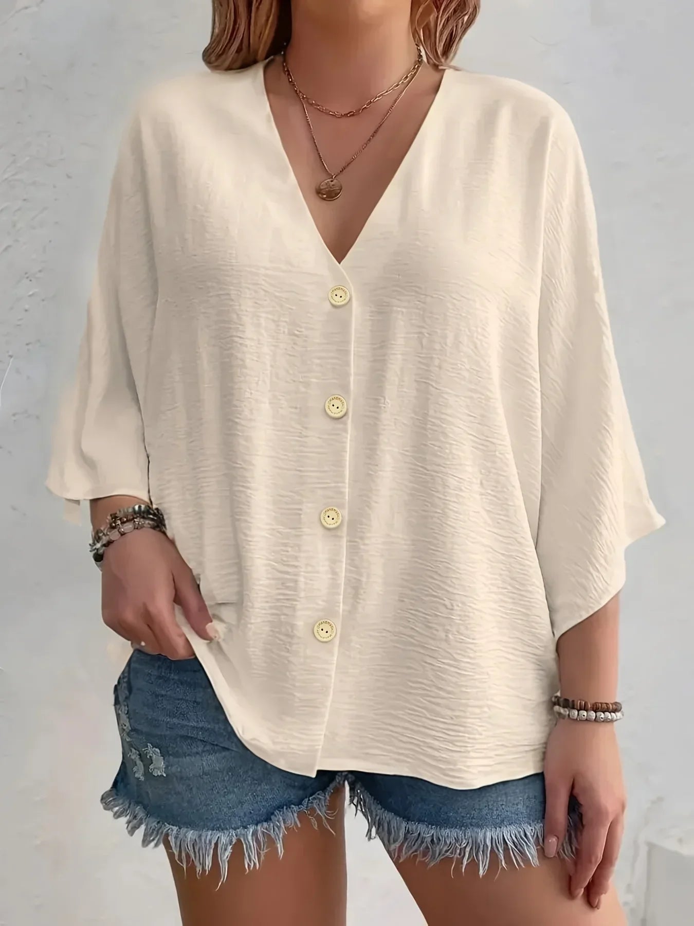 Sofie | Signe – Bluse med knaplukning og ¾-ærmer