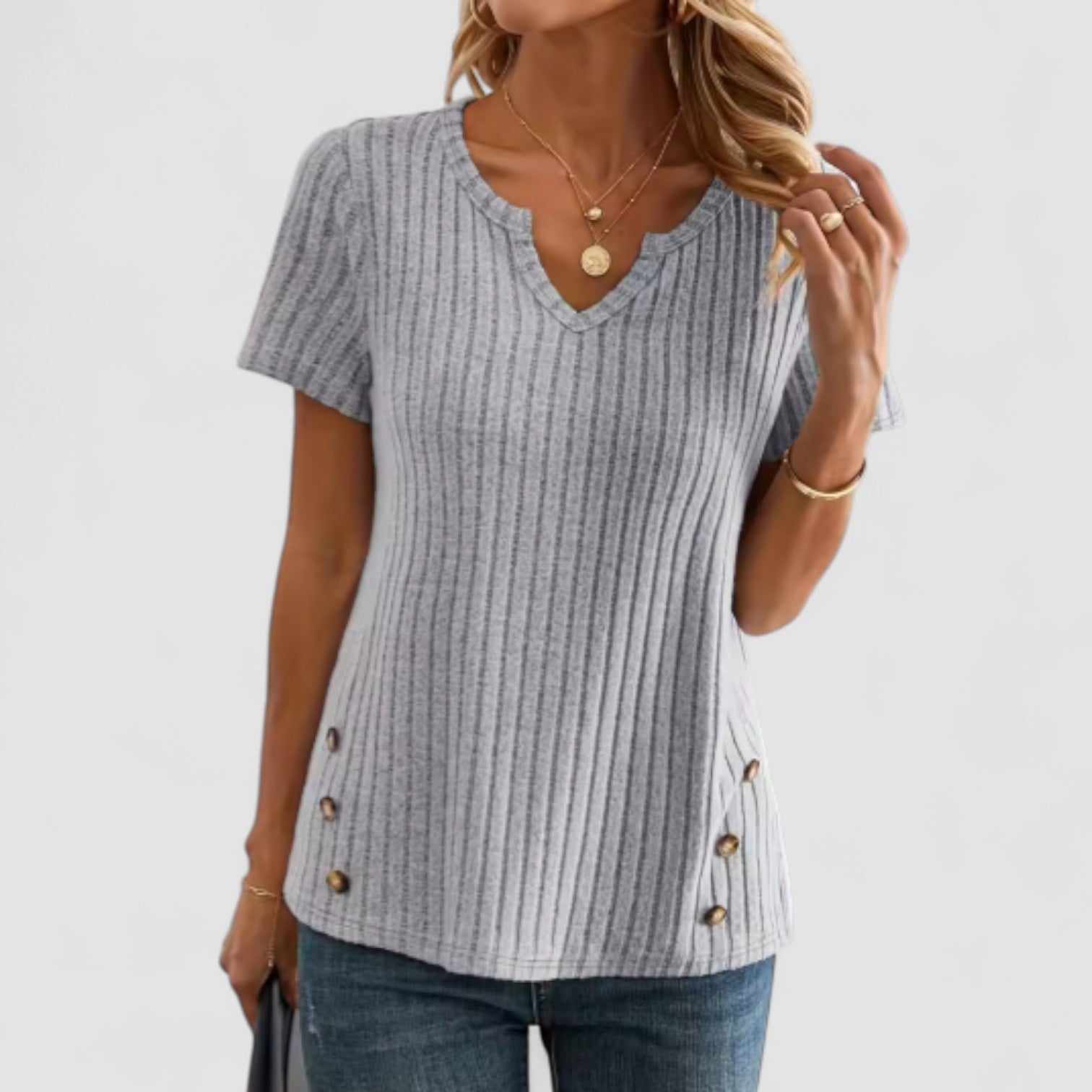 Sofie | Elsa – V-hals top med diskrete detaljer