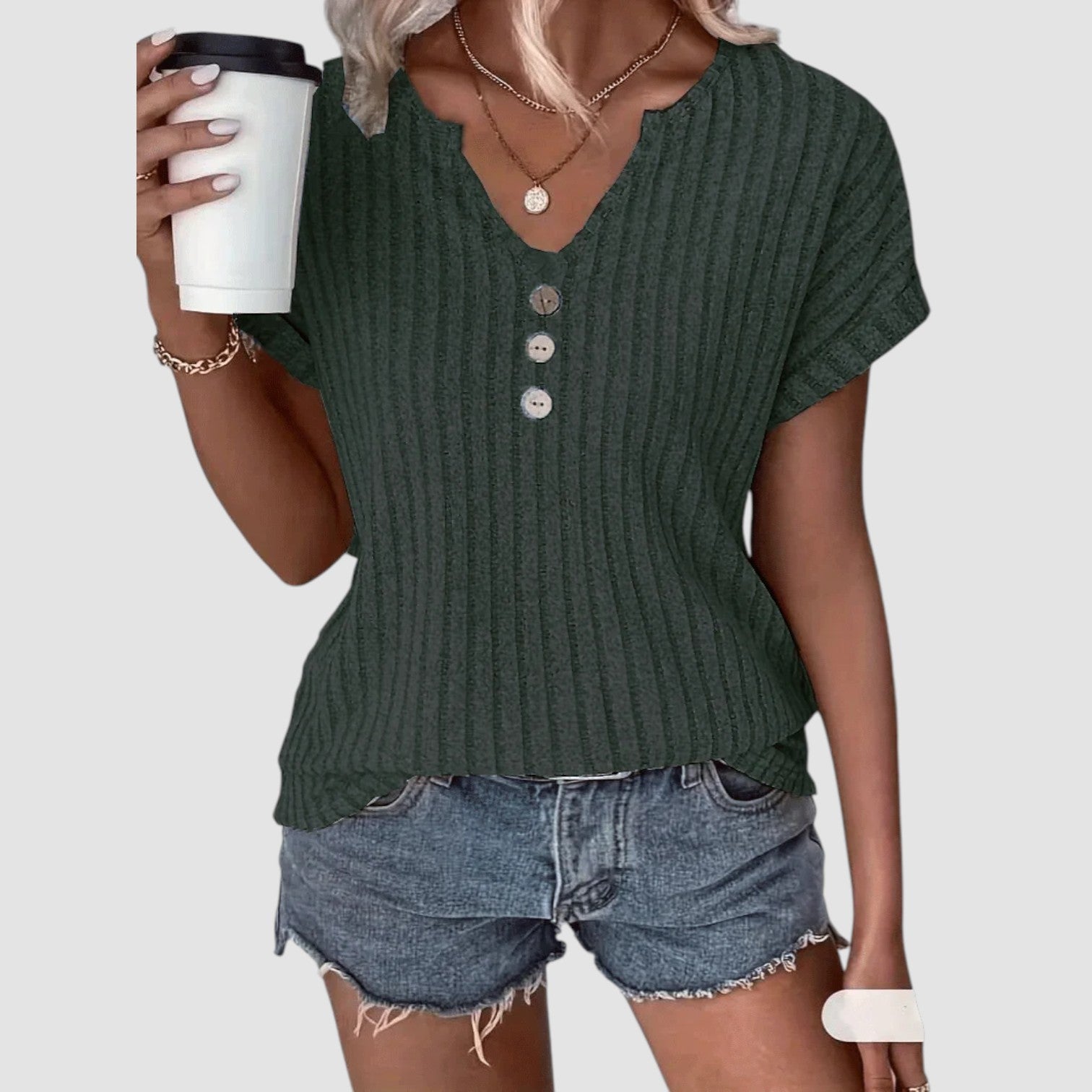 Sofie | Svala – Ribstrikket top med knapper